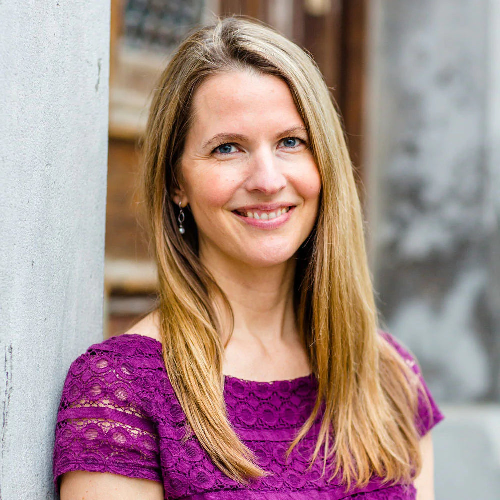 Jennifer Roberge Headshot